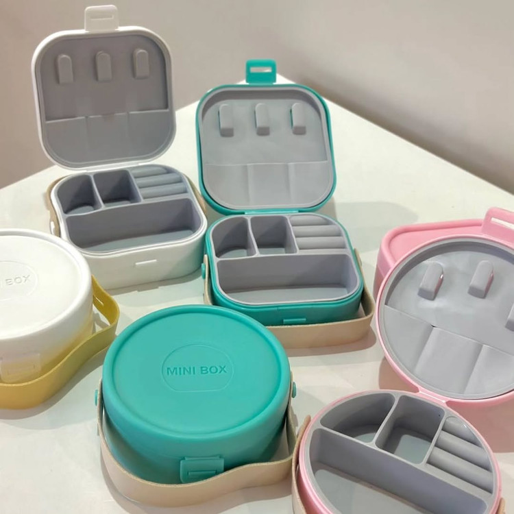 اکسسوری کیف : انگشتر گوشواره گردنبند دستبند