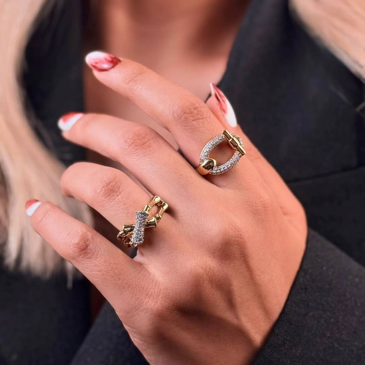 انگشتر طرح جواهر KΞRNØVΔ – CØLLΞCT!ØN