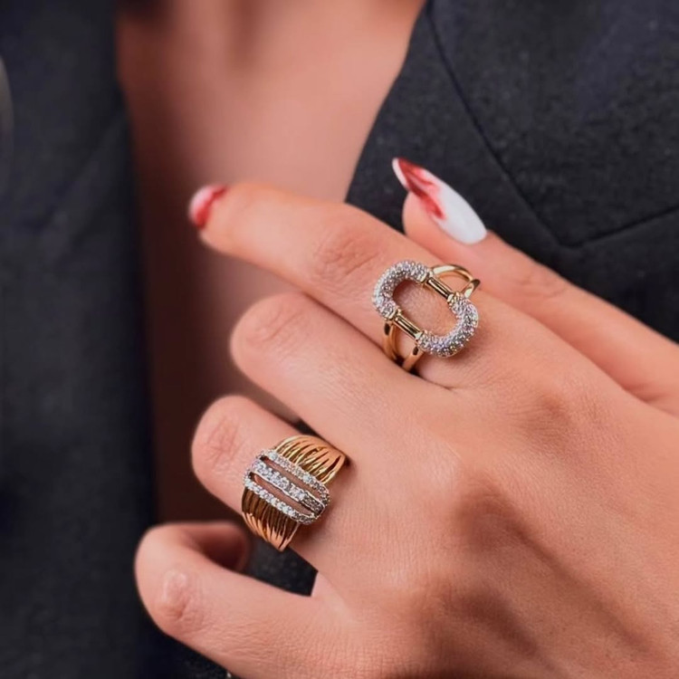 انگشتر طرح جواهر KΞRNØVΔ – CØLLΞCT!ØN