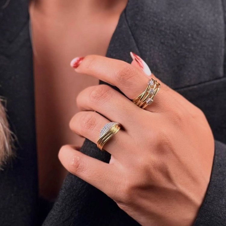 انگشتر طرح جواهر KΞRNØVΔ – CØLLΞCT!ØN