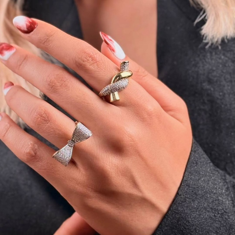 انگشتر طرح جواهر KΞRNØVΔ – CØLLΞCT!ØN