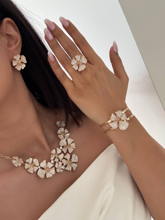 گردنبند میناکاری